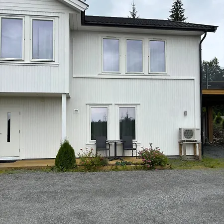 Moderne Med 2 Soverom For Jobb Og Ferie *