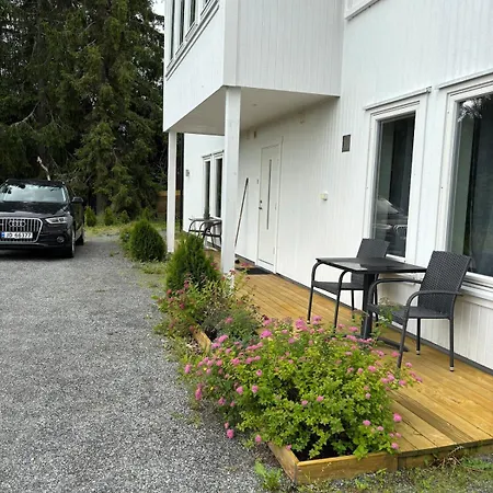 Moderne Med 2 Soverom For Jobb Og Ferie *